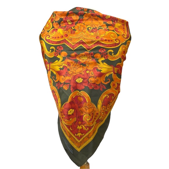 Trovare Vintage Floral Fall Scarf - Picture 6 of 8